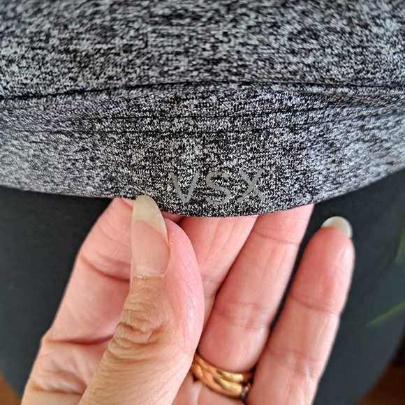 Victoria' Secret Sports Bra 36DD Grey Black Bra Activewear Strappy Gym VSX - Picture 10 of 15